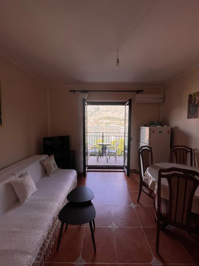 Apartment With Sea View 코토르 외부 사진
